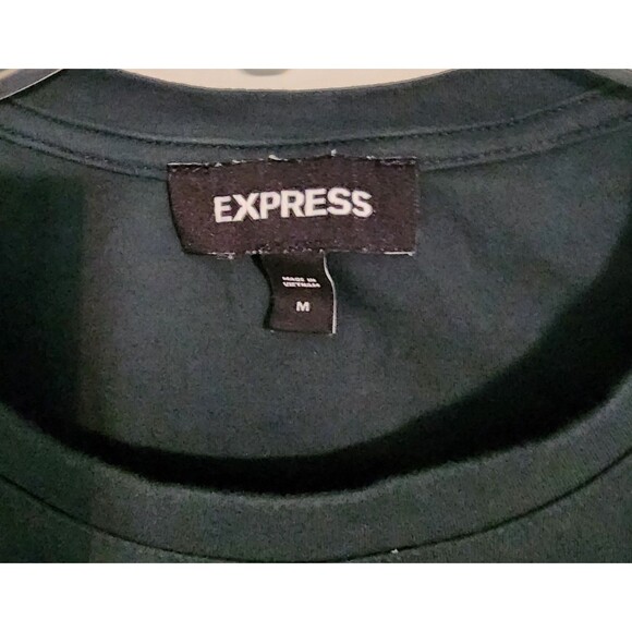 Express Shirt Mens Green Crew Neck Short Sleeve Solid Pullover Size Medium - Picture 3 of 4